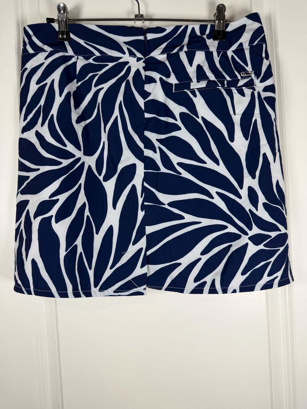 Vineyard Vines Performance Women's Navy and White Leaf Print Golf Skort Size 8 - Picture 4 of 8